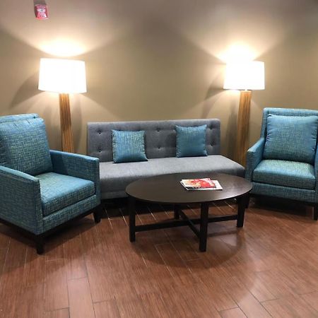 Days Inn By Wyndham Brooklyn Borough Park Νέα Υόρκη Εξωτερικό φωτογραφία