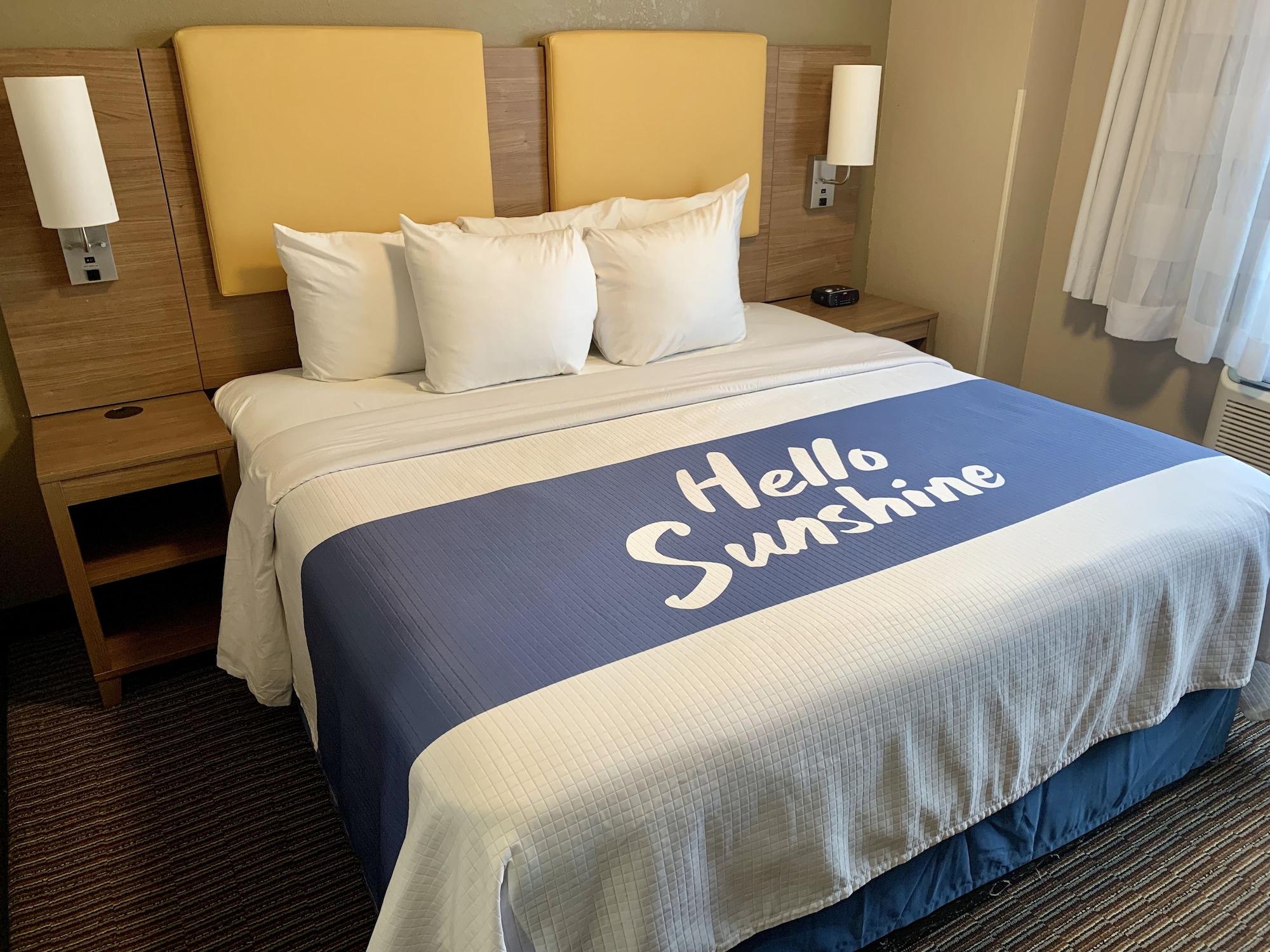 Days Inn By Wyndham Brooklyn Borough Park Νέα Υόρκη Εξωτερικό φωτογραφία