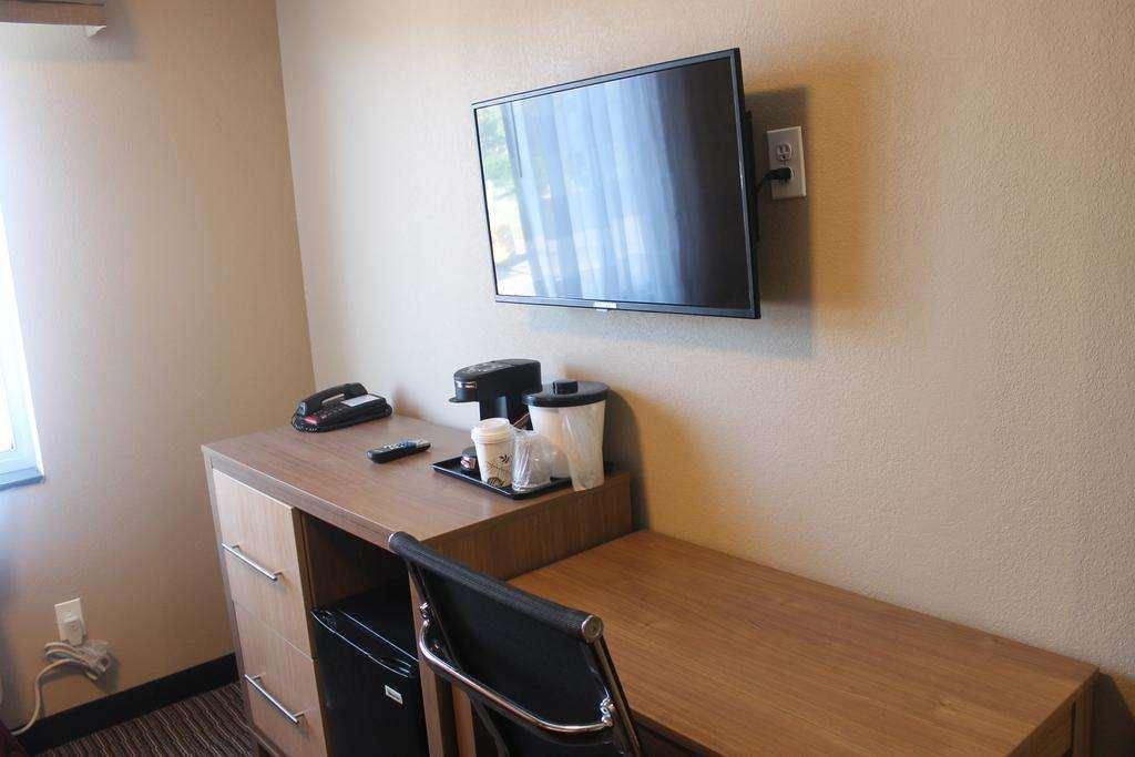 Days Inn By Wyndham Brooklyn Borough Park Νέα Υόρκη Εξωτερικό φωτογραφία