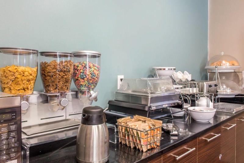 Days Inn By Wyndham Brooklyn Borough Park Νέα Υόρκη Εξωτερικό φωτογραφία
