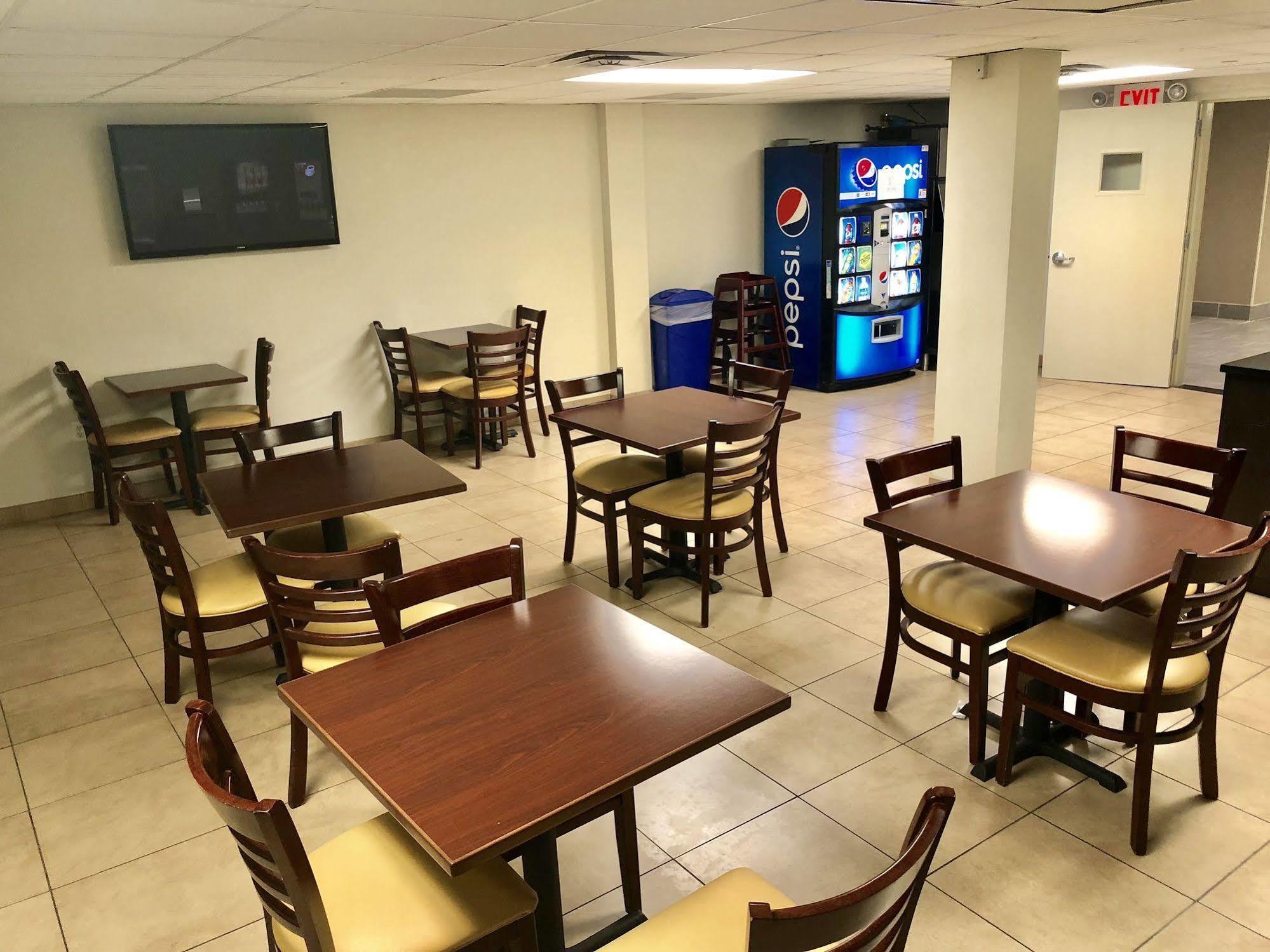 Days Inn By Wyndham Brooklyn Borough Park Νέα Υόρκη Εξωτερικό φωτογραφία