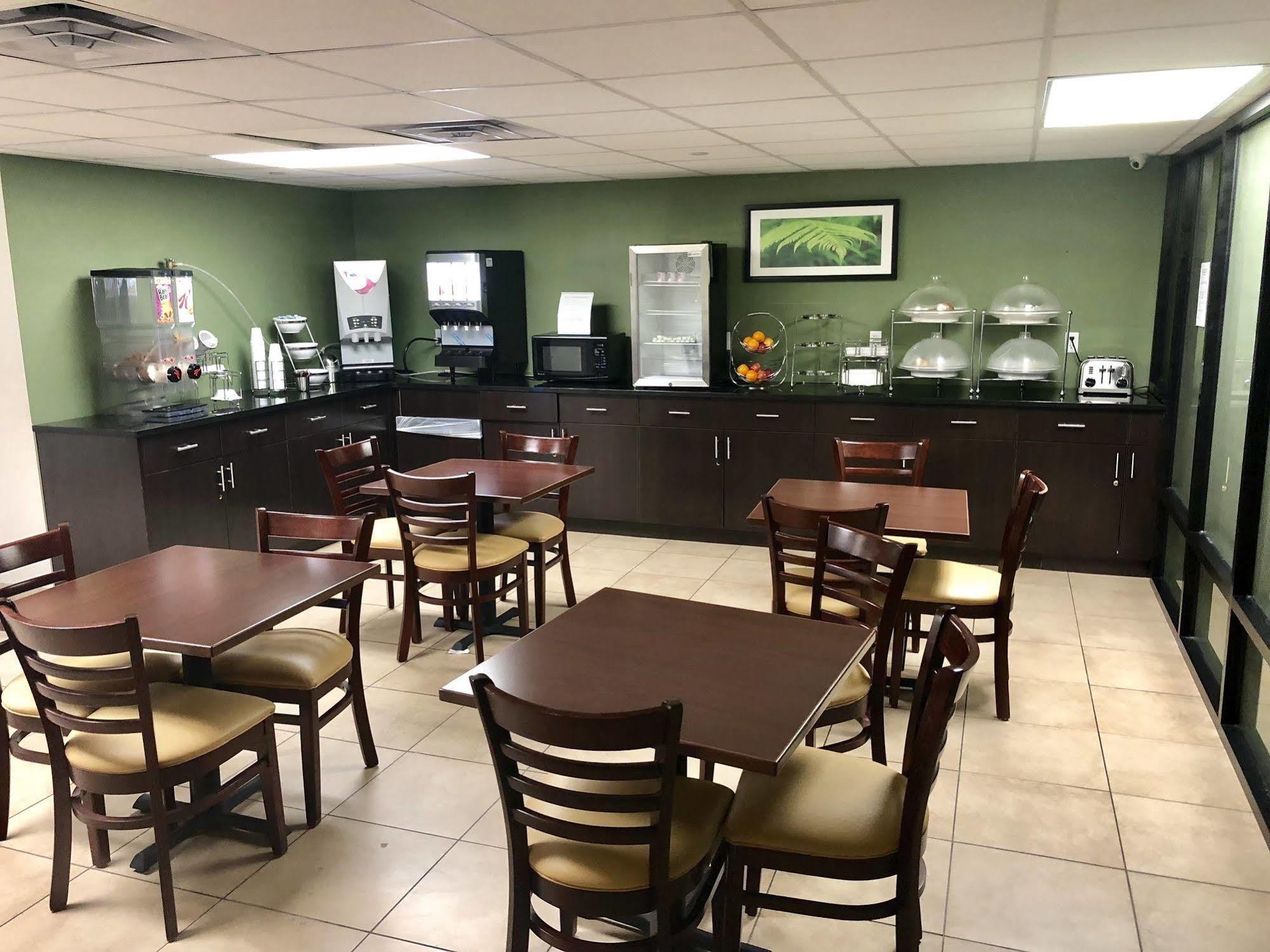 Days Inn By Wyndham Brooklyn Borough Park Νέα Υόρκη Εξωτερικό φωτογραφία