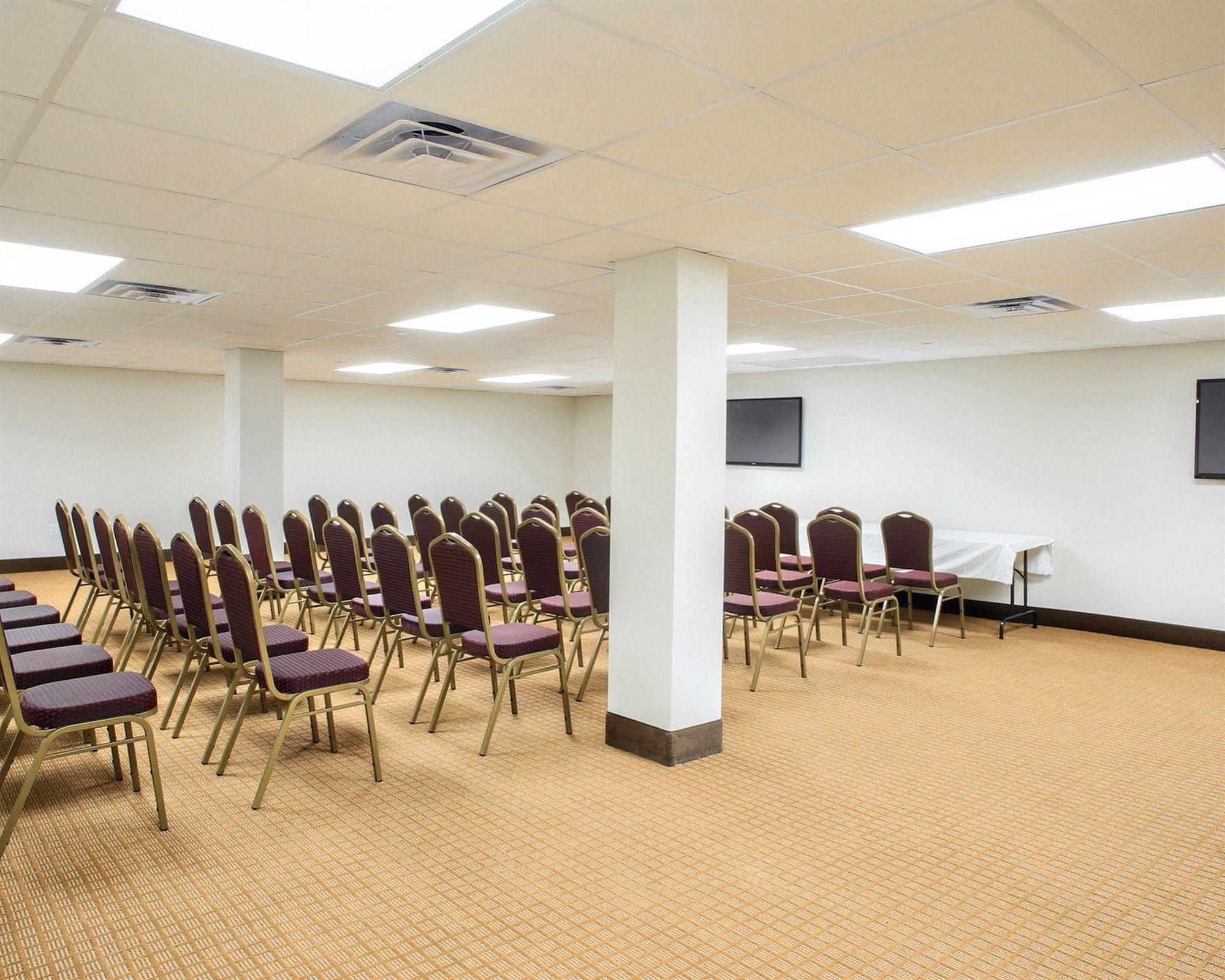 Days Inn By Wyndham Brooklyn Borough Park Νέα Υόρκη Εξωτερικό φωτογραφία