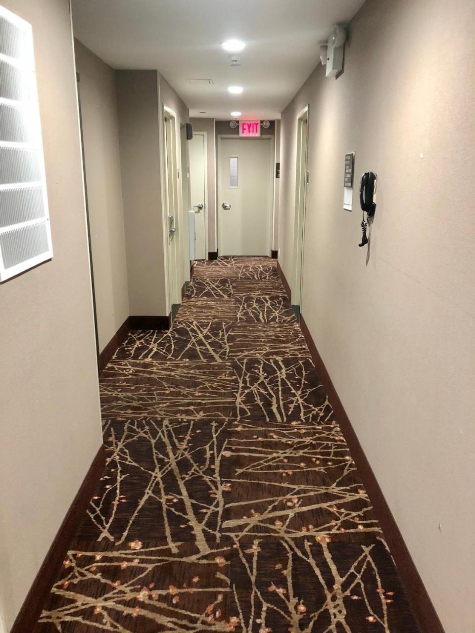 Days Inn By Wyndham Brooklyn Borough Park Νέα Υόρκη Εξωτερικό φωτογραφία