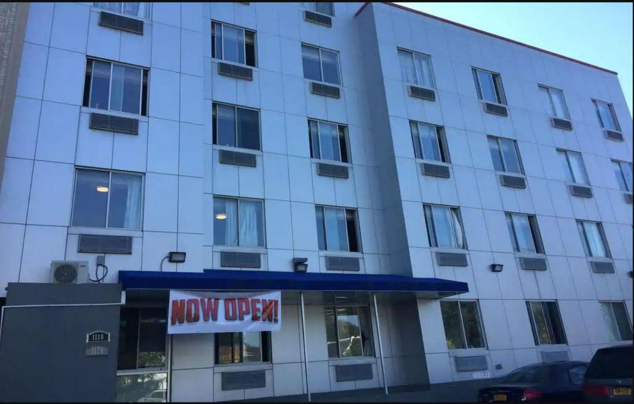 Days Inn By Wyndham Brooklyn Borough Park Νέα Υόρκη Εξωτερικό φωτογραφία