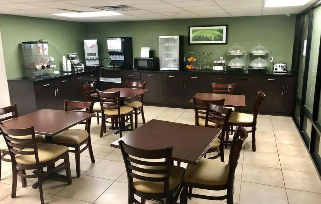 Days Inn By Wyndham Brooklyn Borough Park Νέα Υόρκη Εξωτερικό φωτογραφία